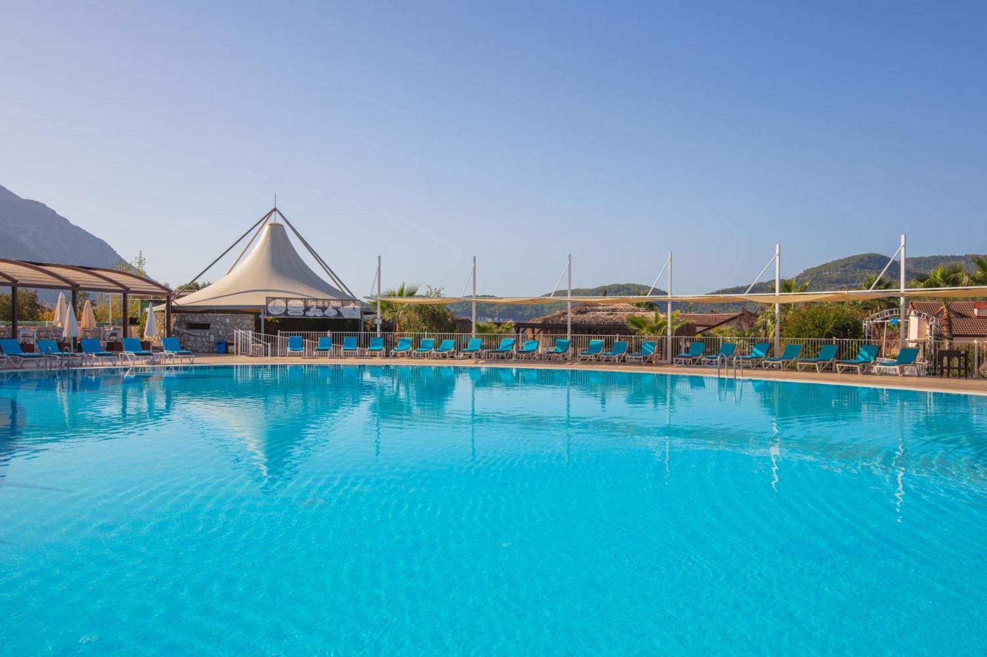 אולודניץ Sahra Su Holiday Village & Spa מראה חיצוני תמונה