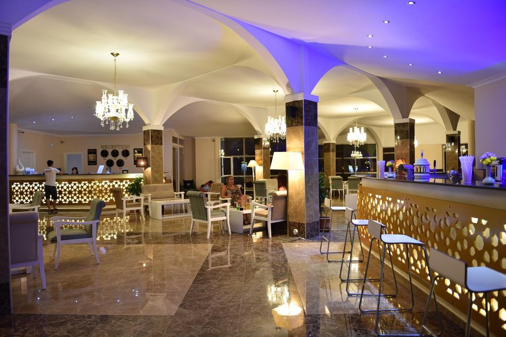 אולודניץ Sahra Su Holiday Village & Spa מראה חיצוני תמונה